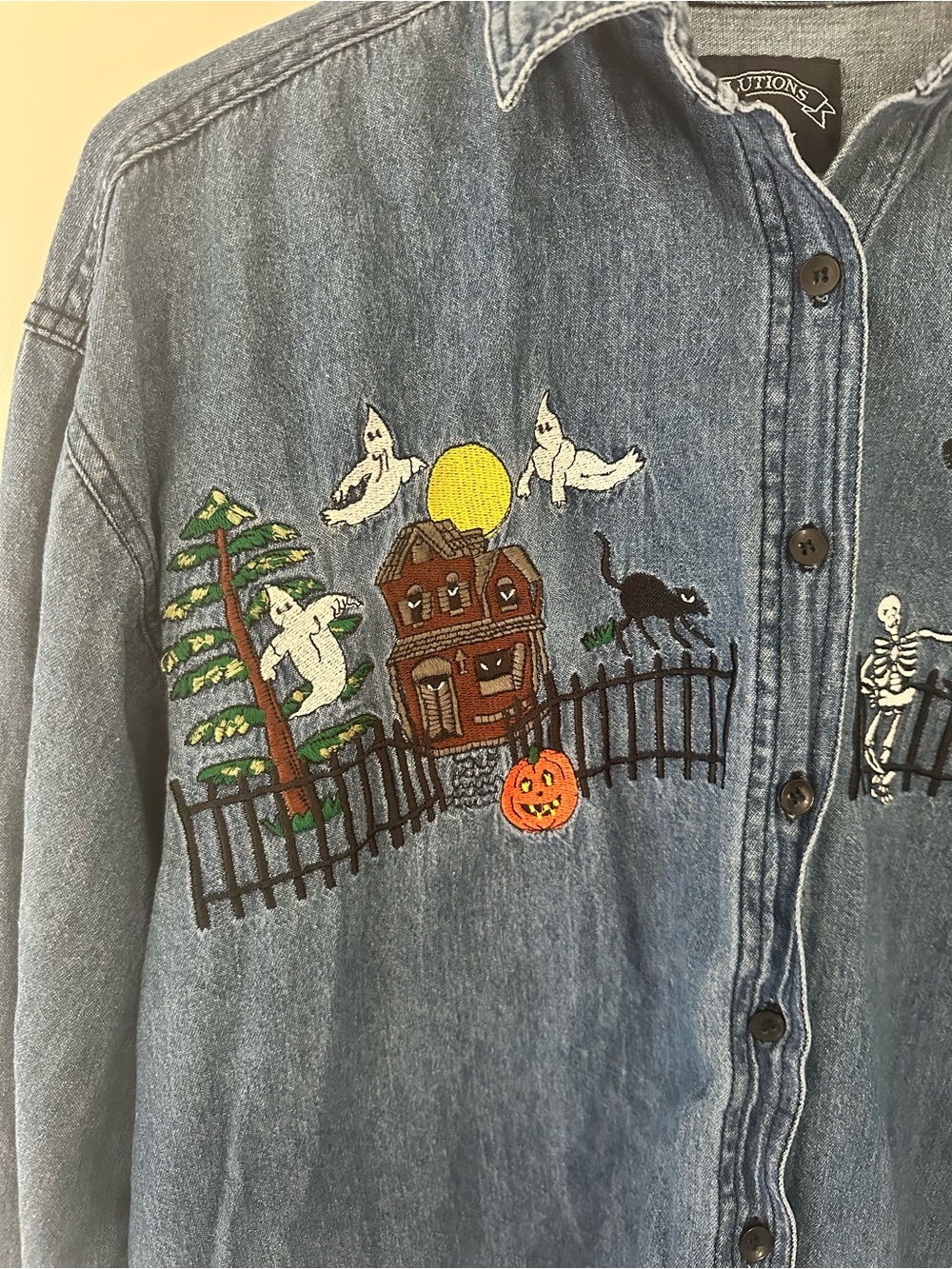 Denim Halloween Embroidered Button-Down 100% Cotton Vintage Shirt - Picture 3 of 15